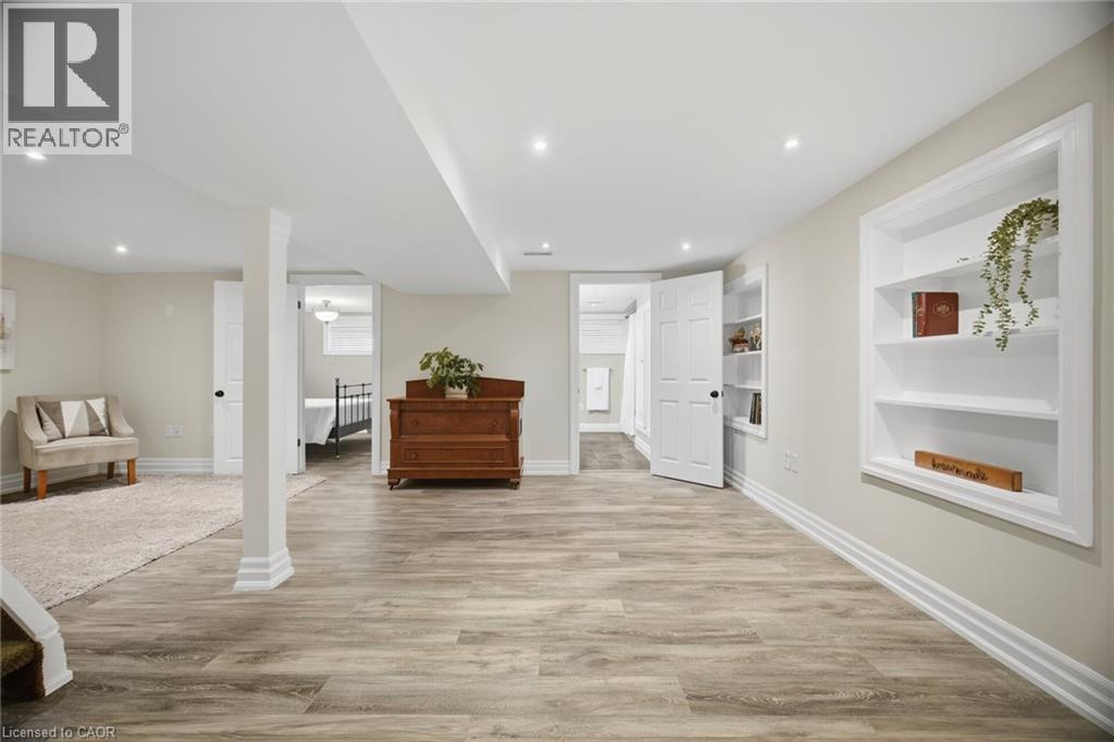 18 Delsey Street Property Photo 32