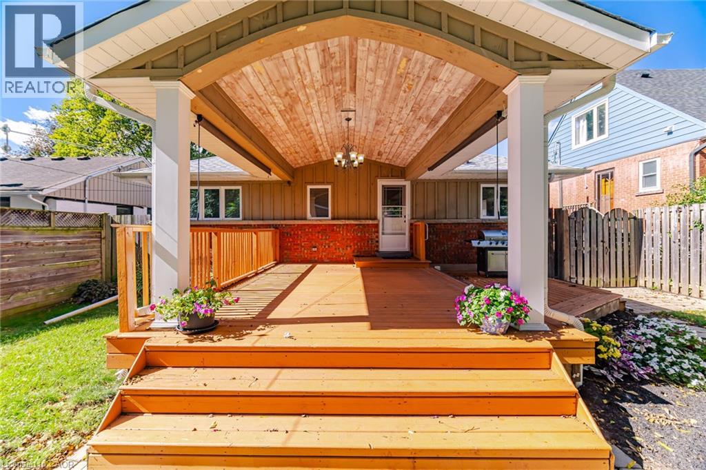 18 Delsey Street Property Photo 39