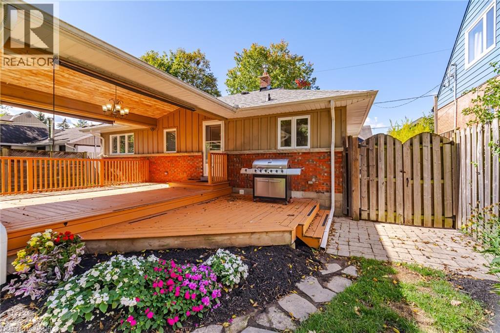 18 Delsey Street Property Photo 40