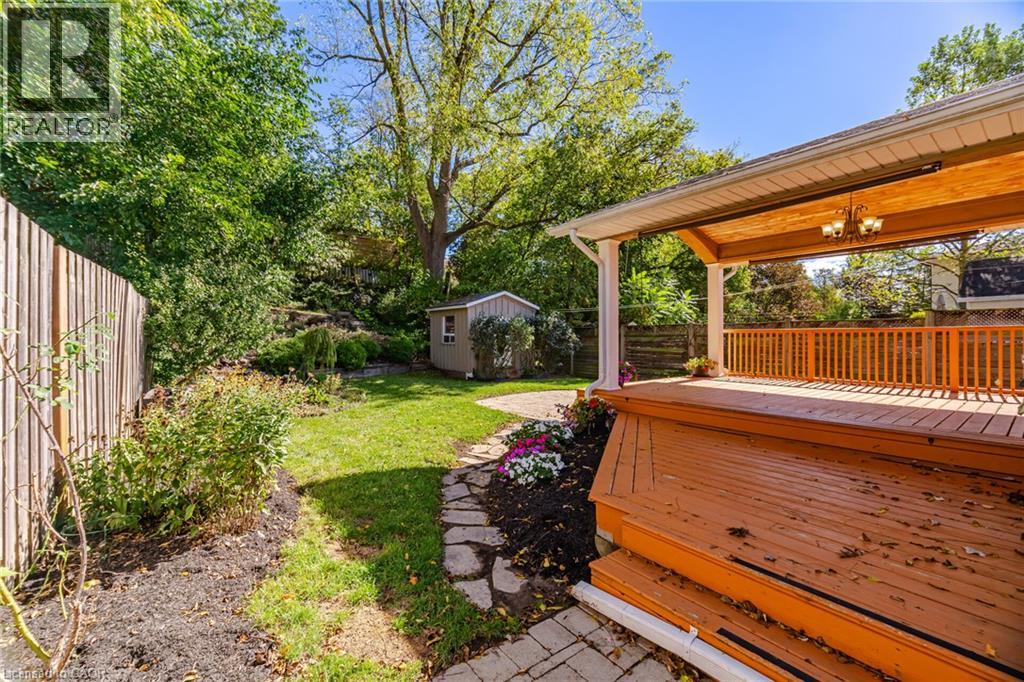 18 Delsey Street Property Photo 41