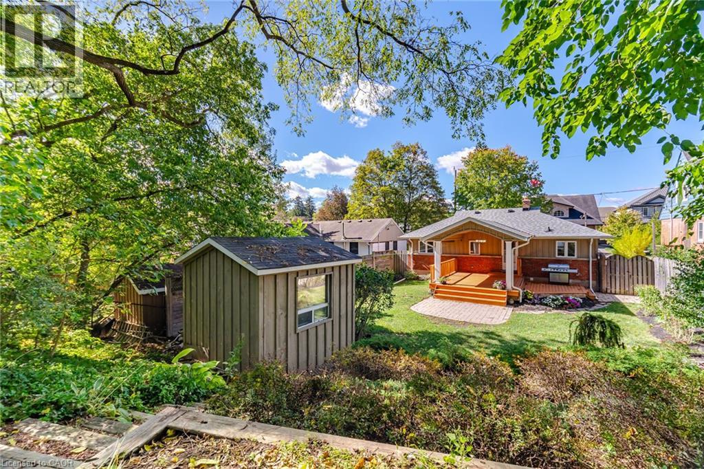 18 Delsey Street Property Photo 44