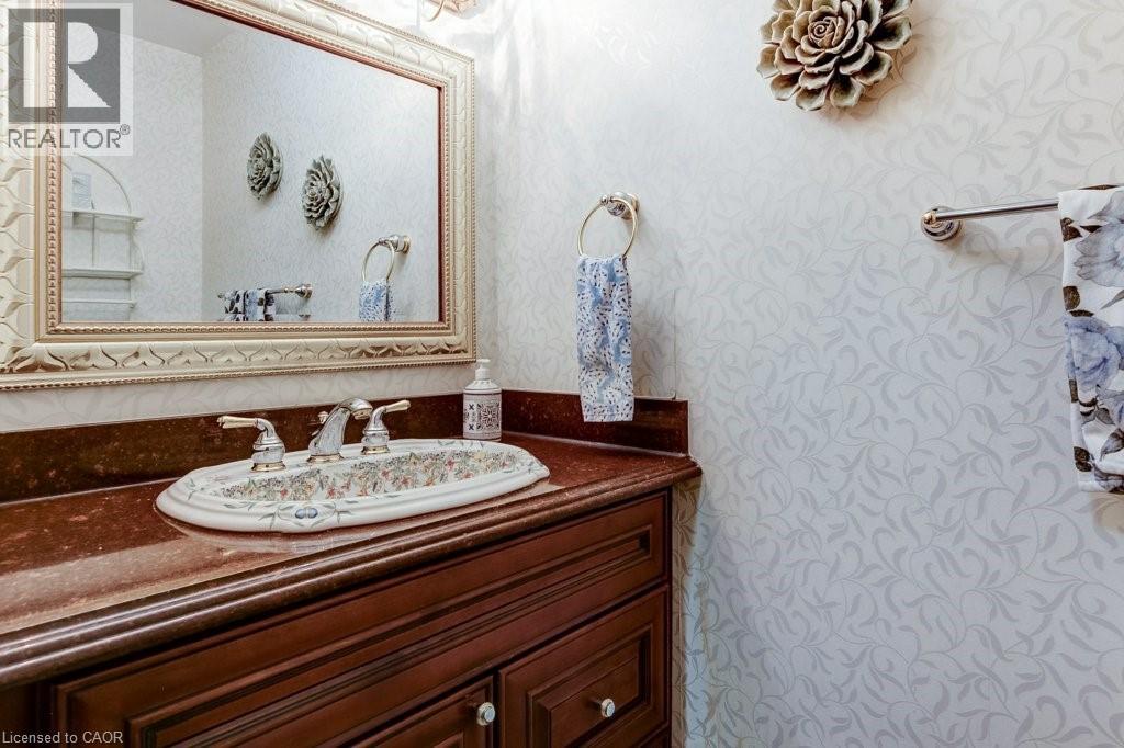 215 Briar Hill Crescent Property Photo 18