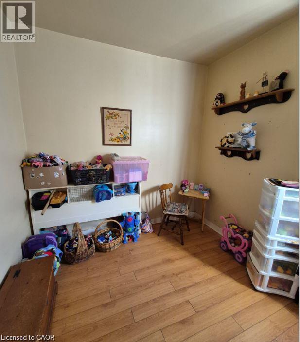 20 Carleton Street N Property Photo 10