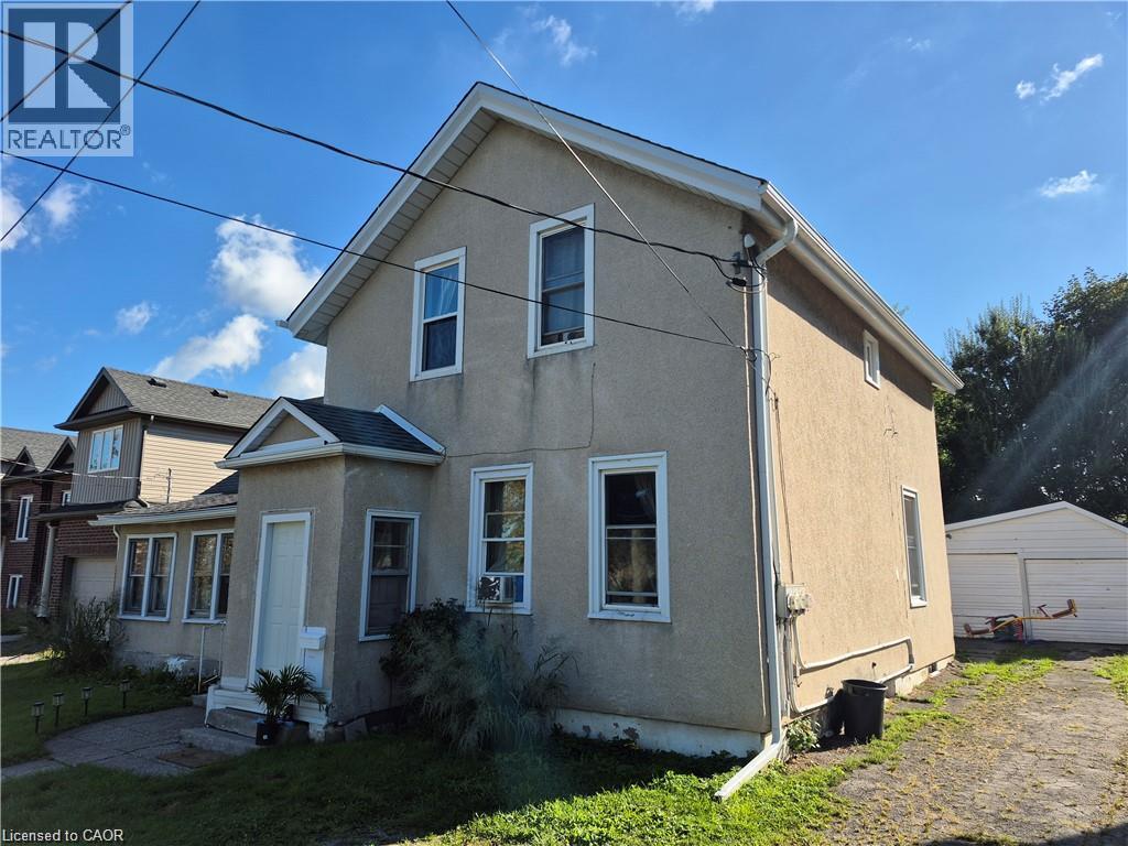 20 Carleton Street N Property Photo 29
