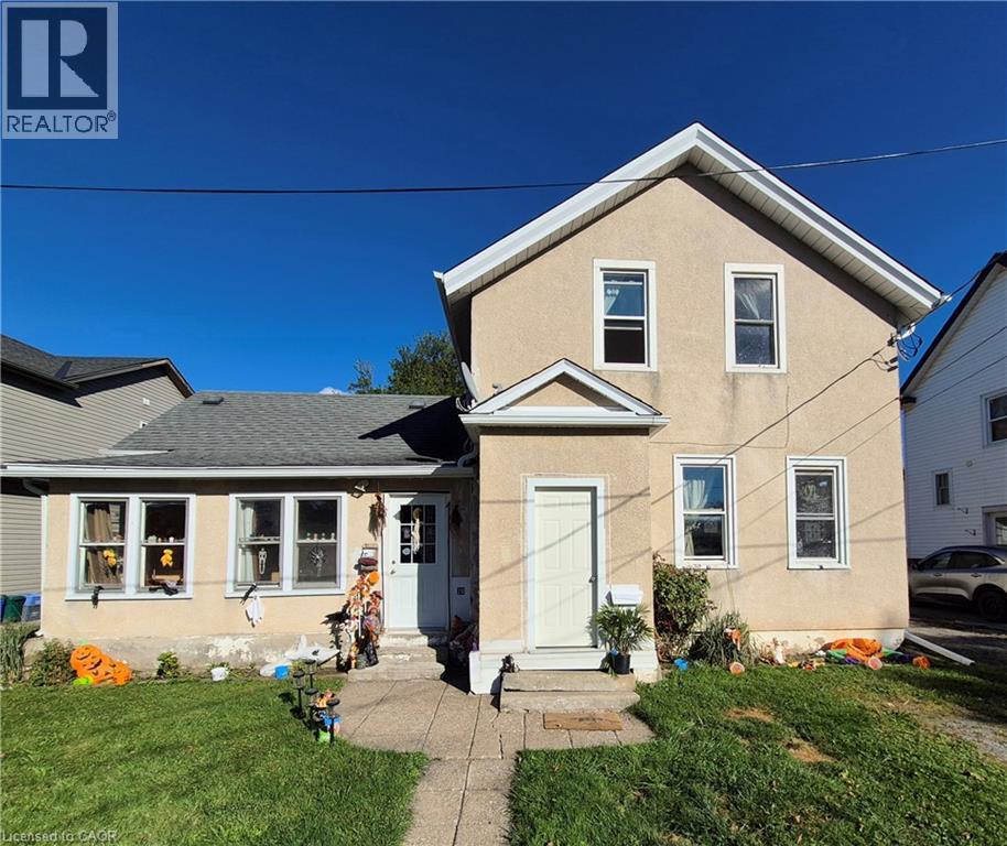 20 Carleton Street N Property Photo 2