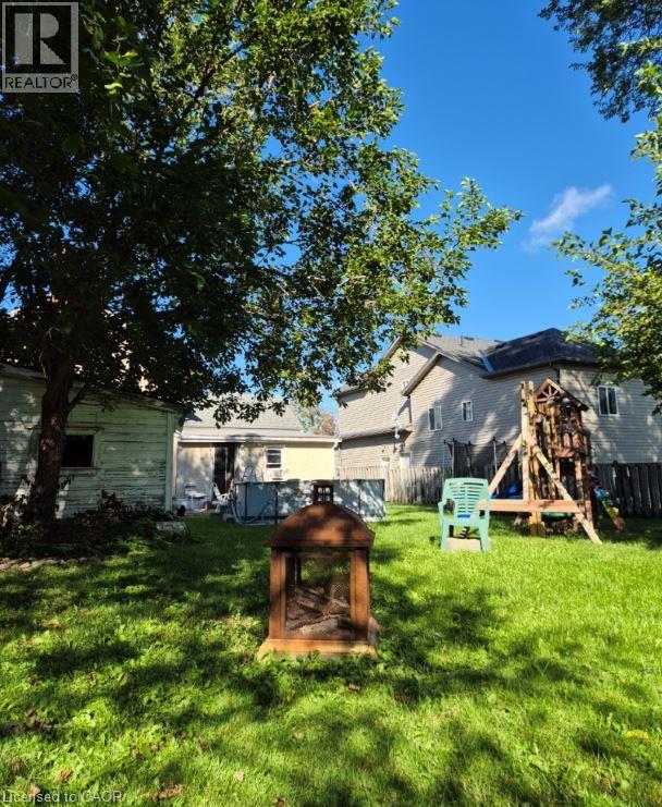 20 Carleton Street N Property Photo 22