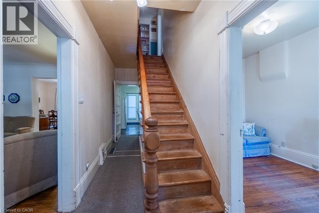 33 Palmerston Avenue Property Photo 7