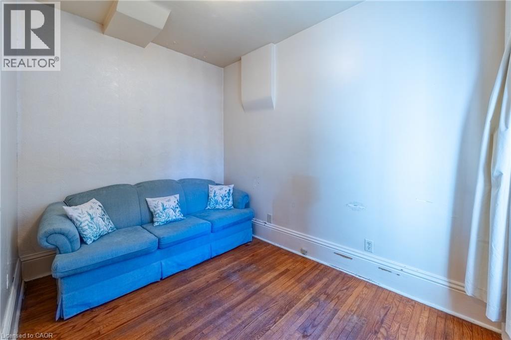 33 Palmerston Avenue Property Photo 8