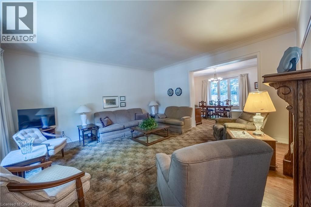 33 Palmerston Avenue Property Photo 10