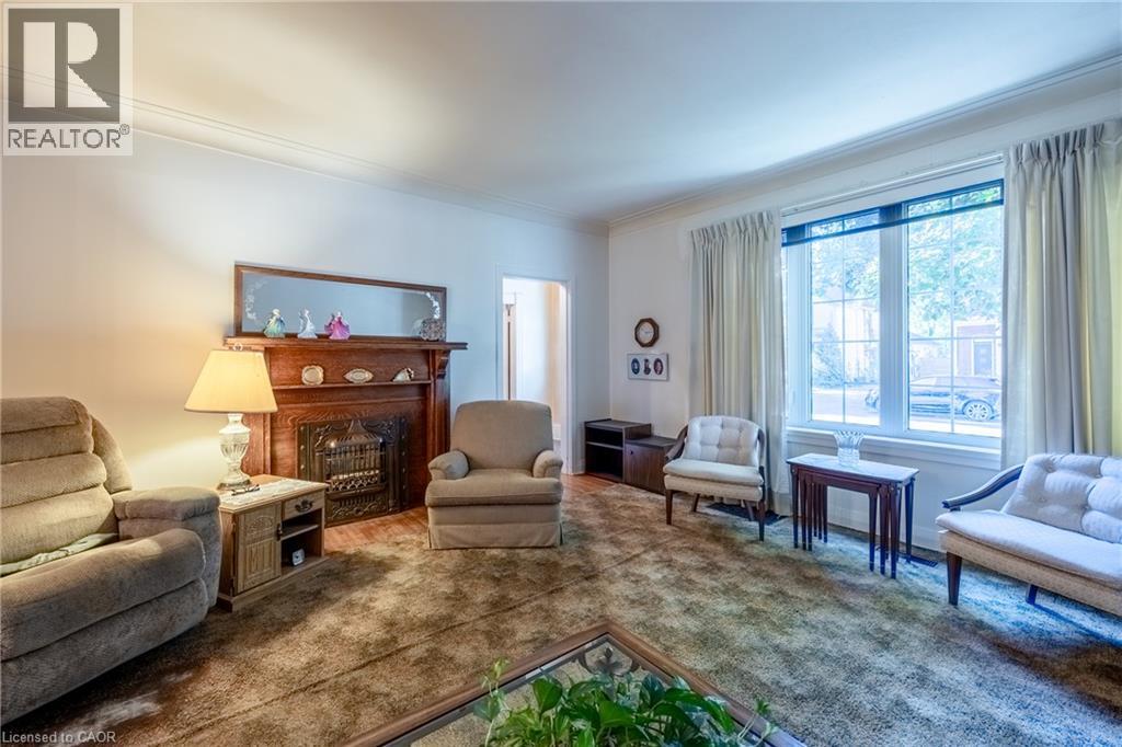 33 Palmerston Avenue Property Photo 11