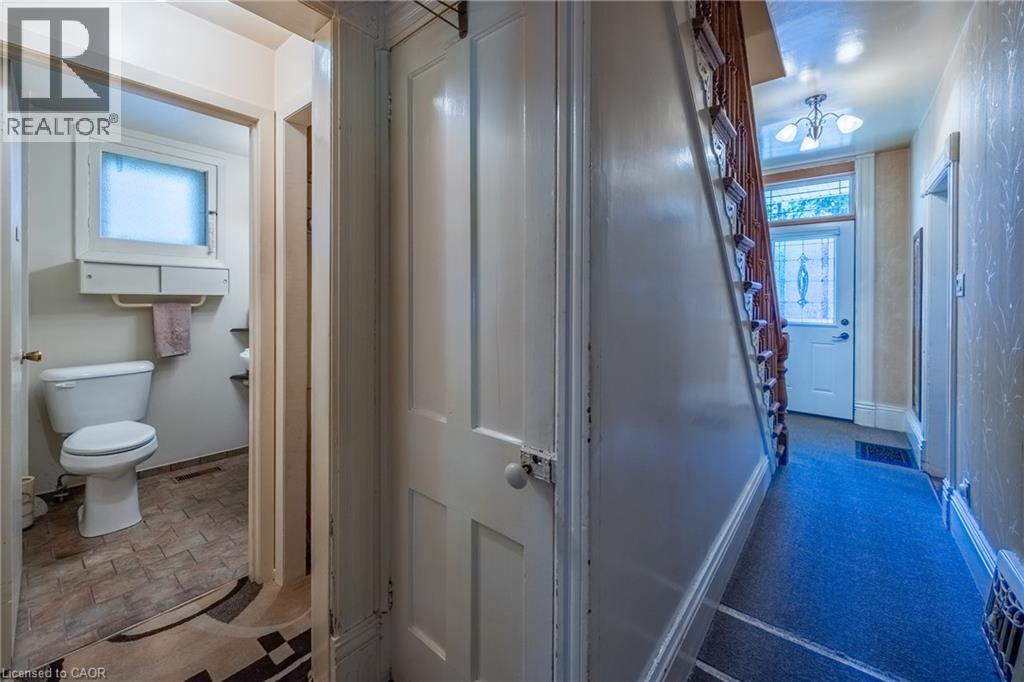 33 Palmerston Avenue Property Photo 17