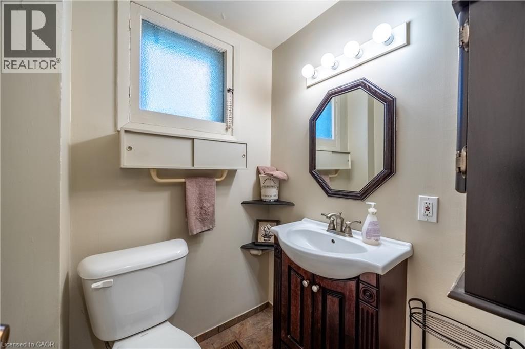33 Palmerston Avenue Property Photo 18