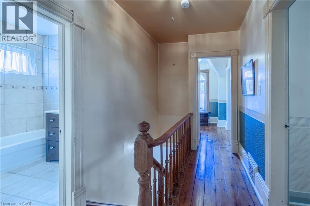 33 Palmerston Avenue Property Photo 25