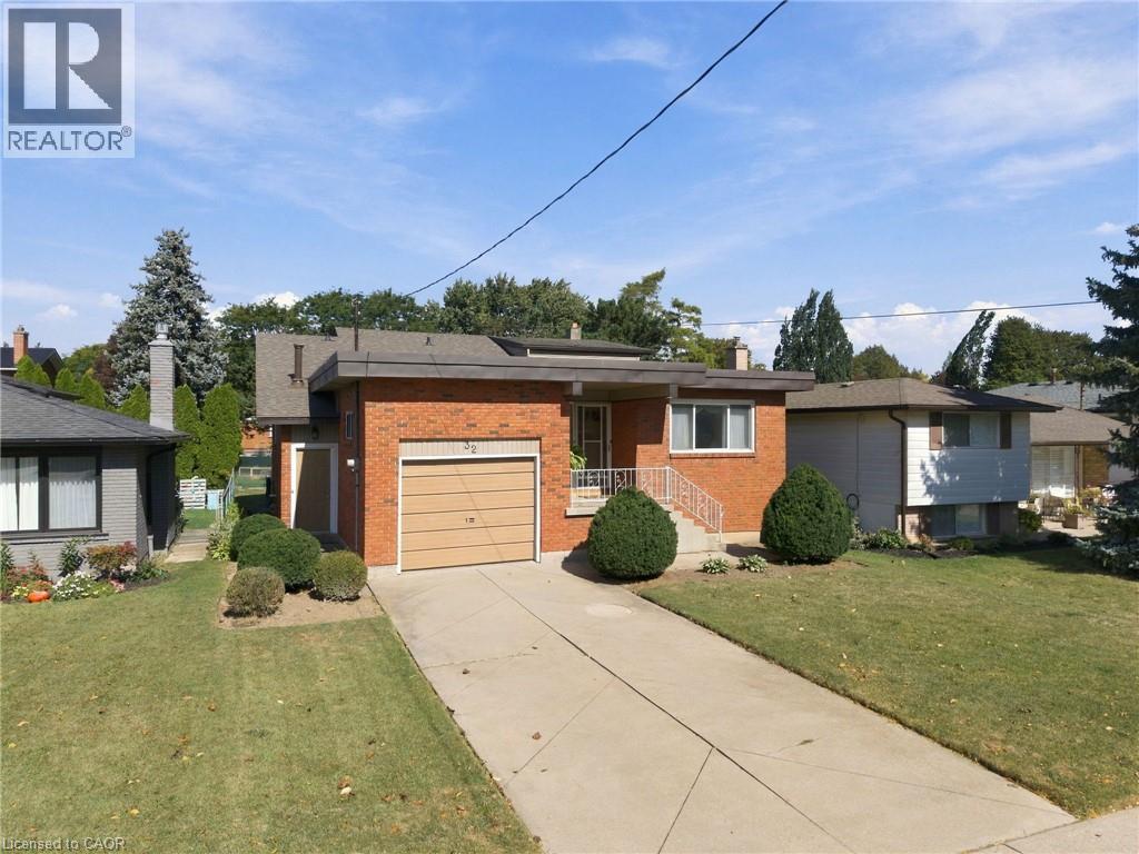 32 San Fernando Drive Property Photo 4