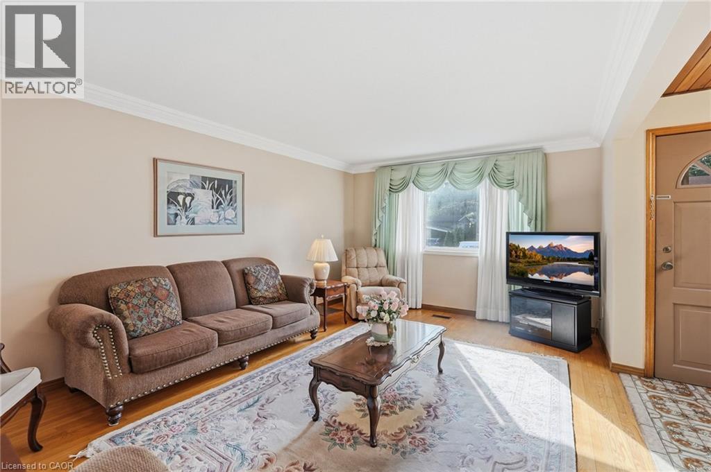 32 San Fernando Drive Property Photo 9