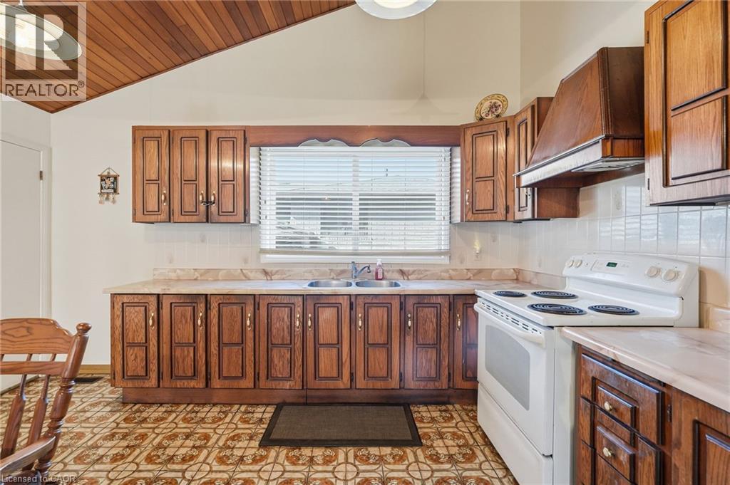 32 San Fernando Drive Property Photo 15