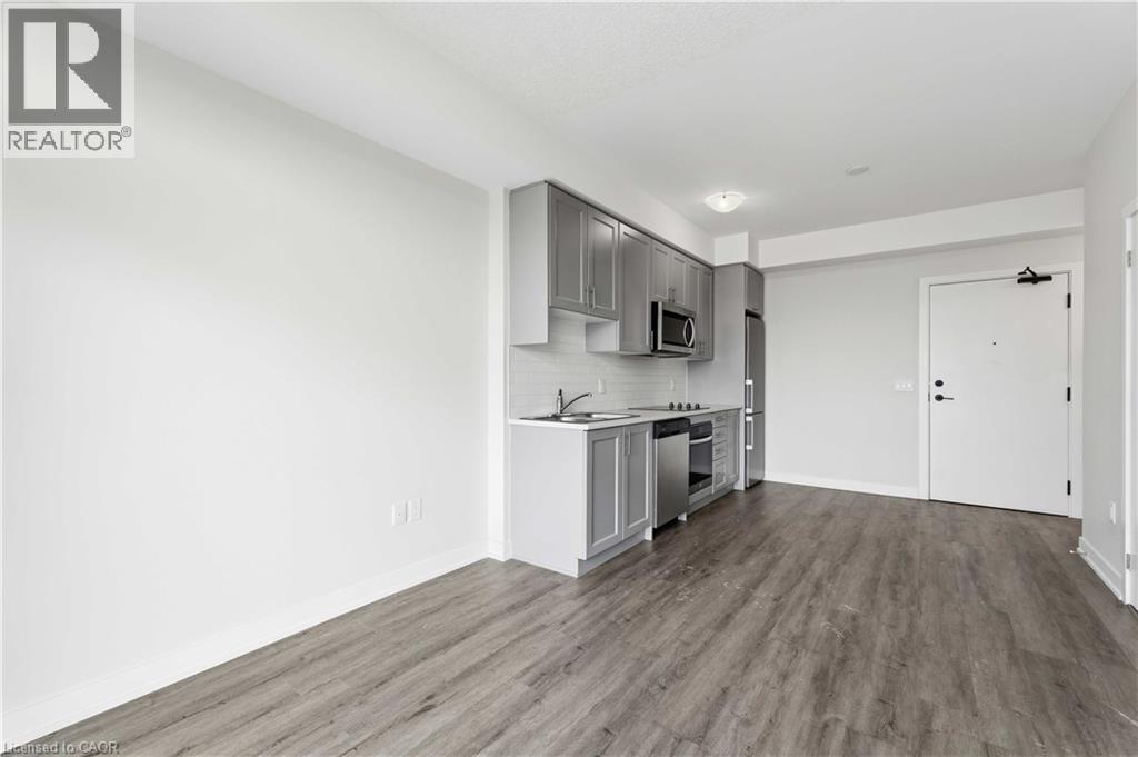 600 North Service Road Unit# 422 Property Photo 18