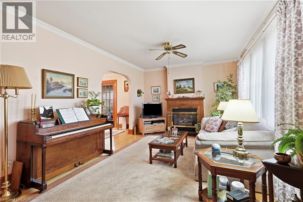240 Canboro Road Property Photo 6