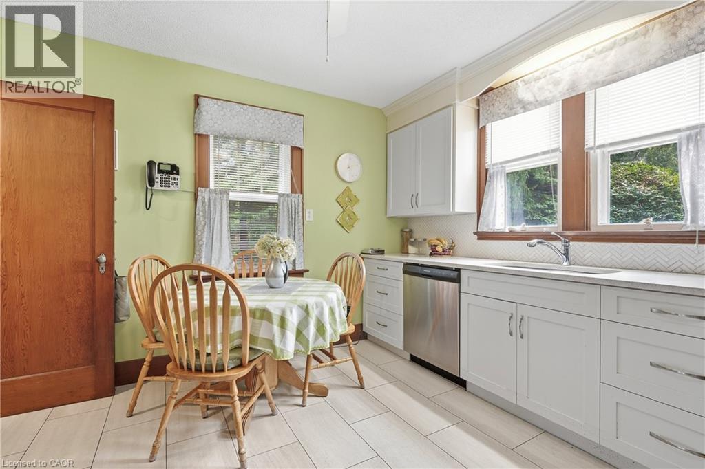 240 Canboro Road Property Photo 9
