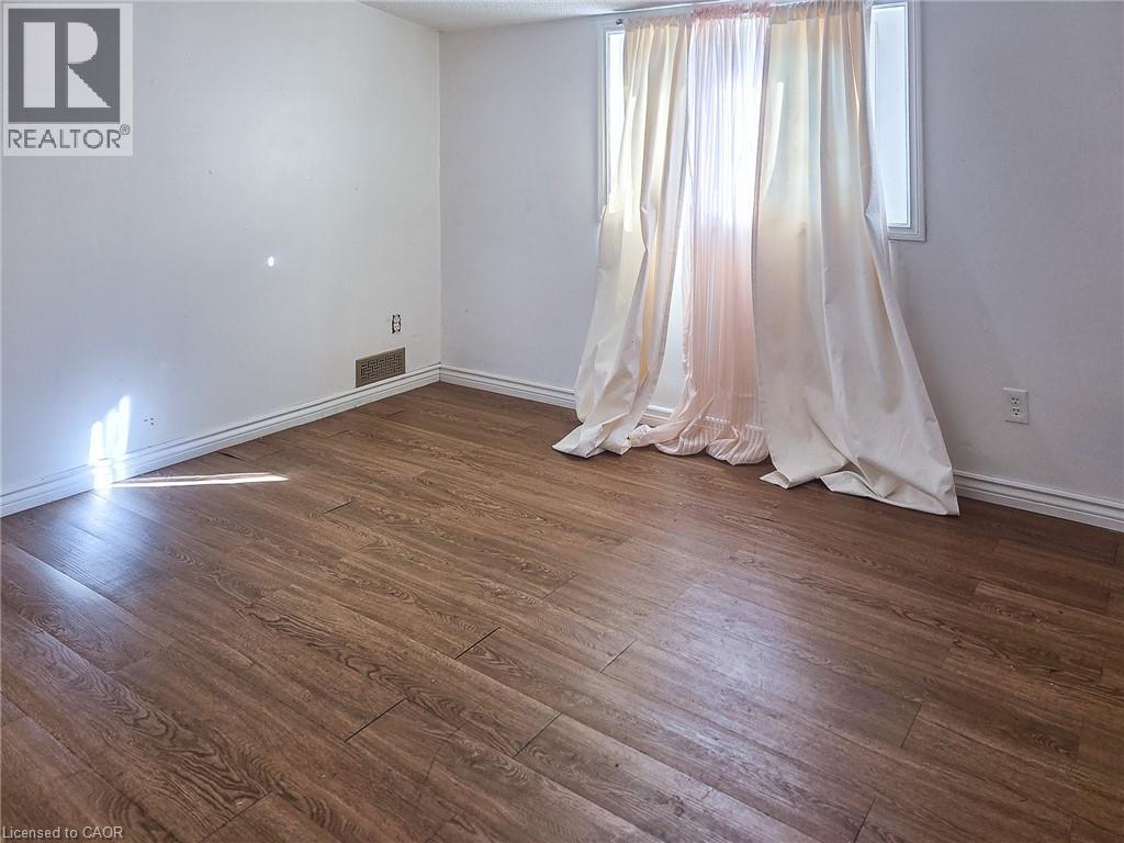 212 Niagara Street Property Photo 16
