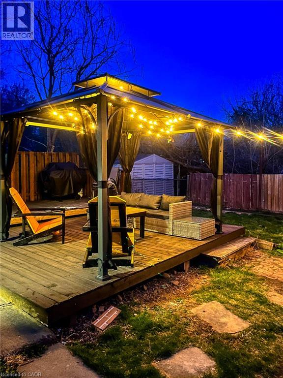 212 Niagara Street Property Photo 23