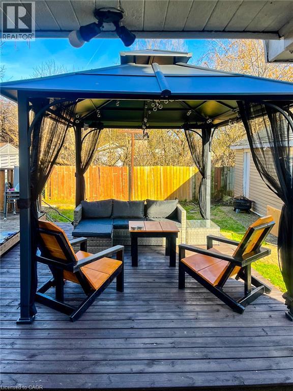 212 Niagara Street Property Photo 24