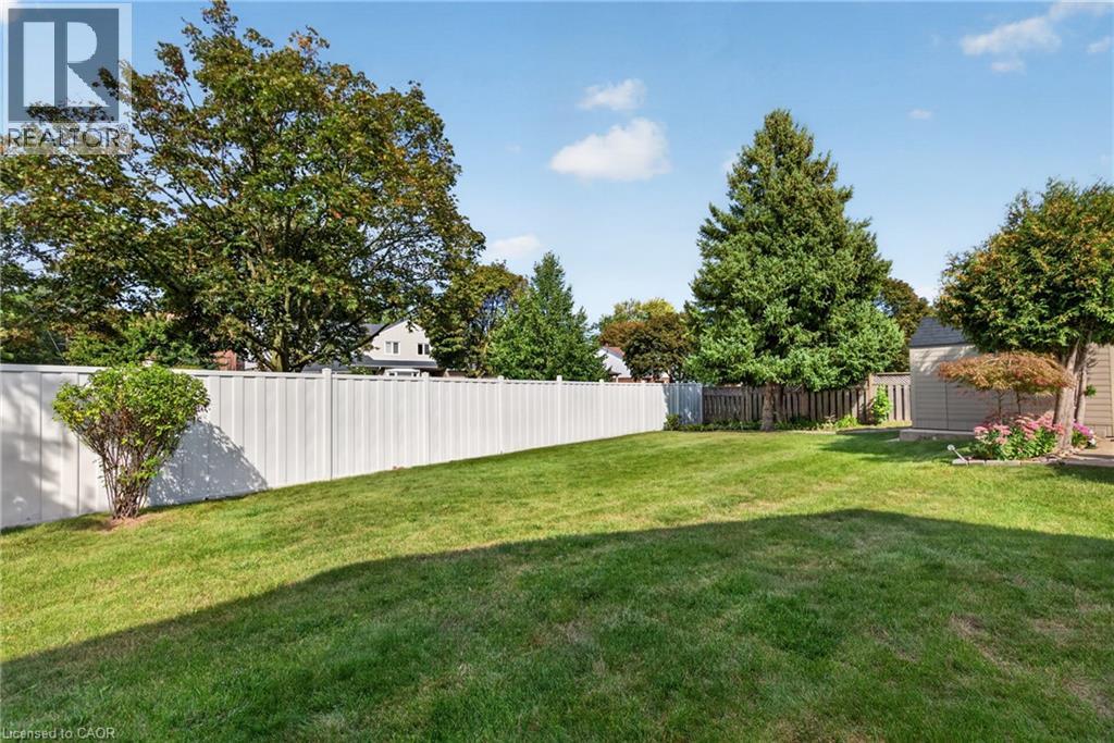 2482 Windjammer Road E Property Photo 43