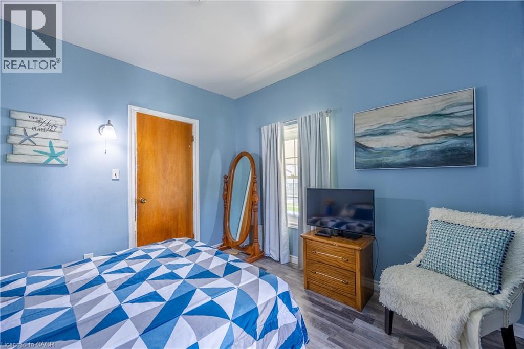283 Hall Street Property Photo 9