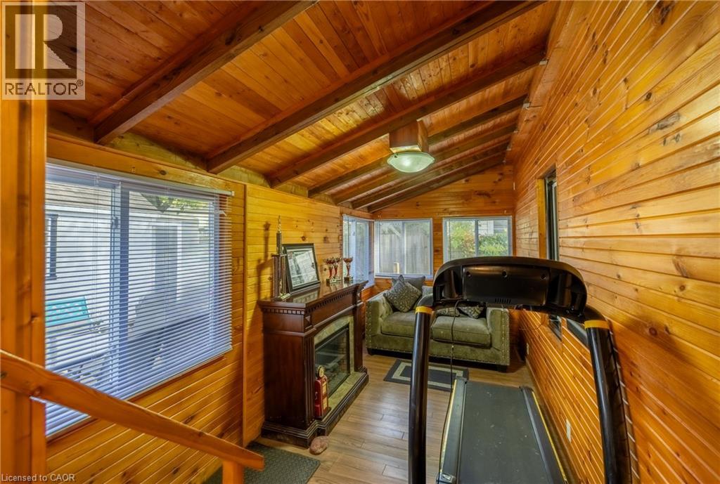 283 Hall Street Property Photo 10