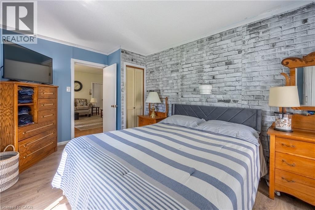 283 Hall Street Property Photo 12