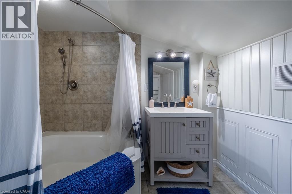283 Hall Street Property Photo 14