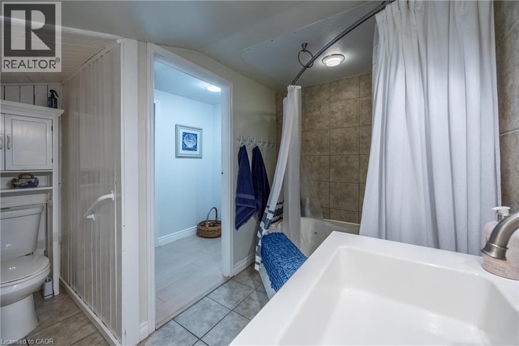 283 Hall Street Property Photo 15