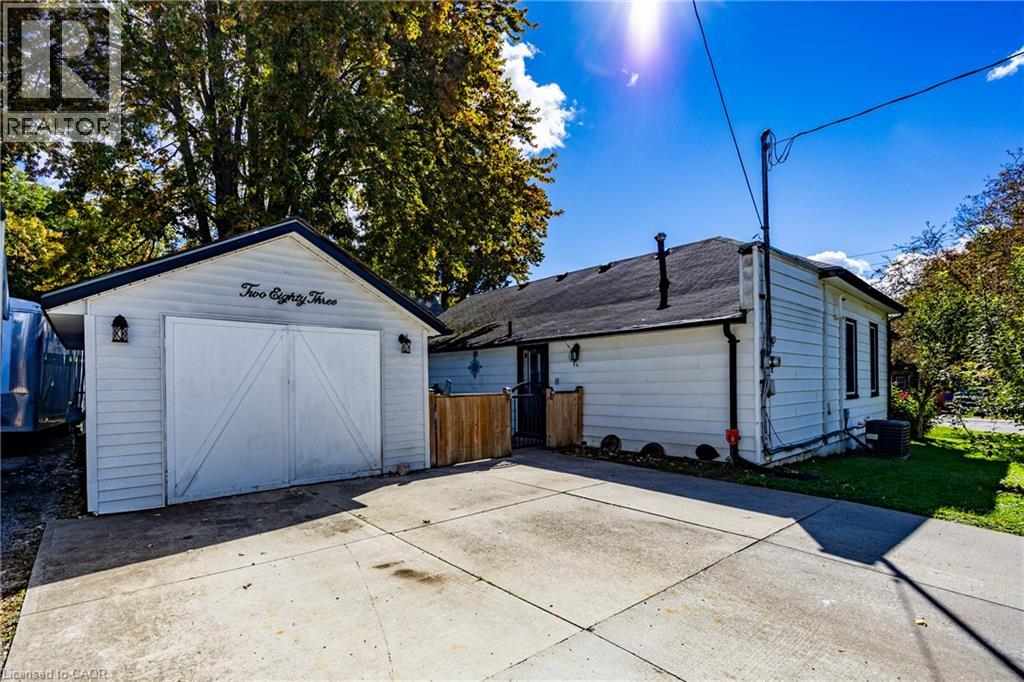 283 Hall Street Property Photo 19