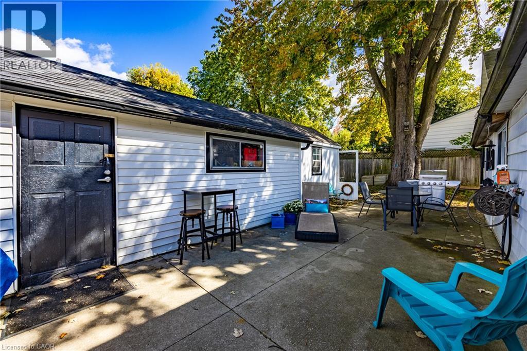 283 Hall Street Property Photo 20