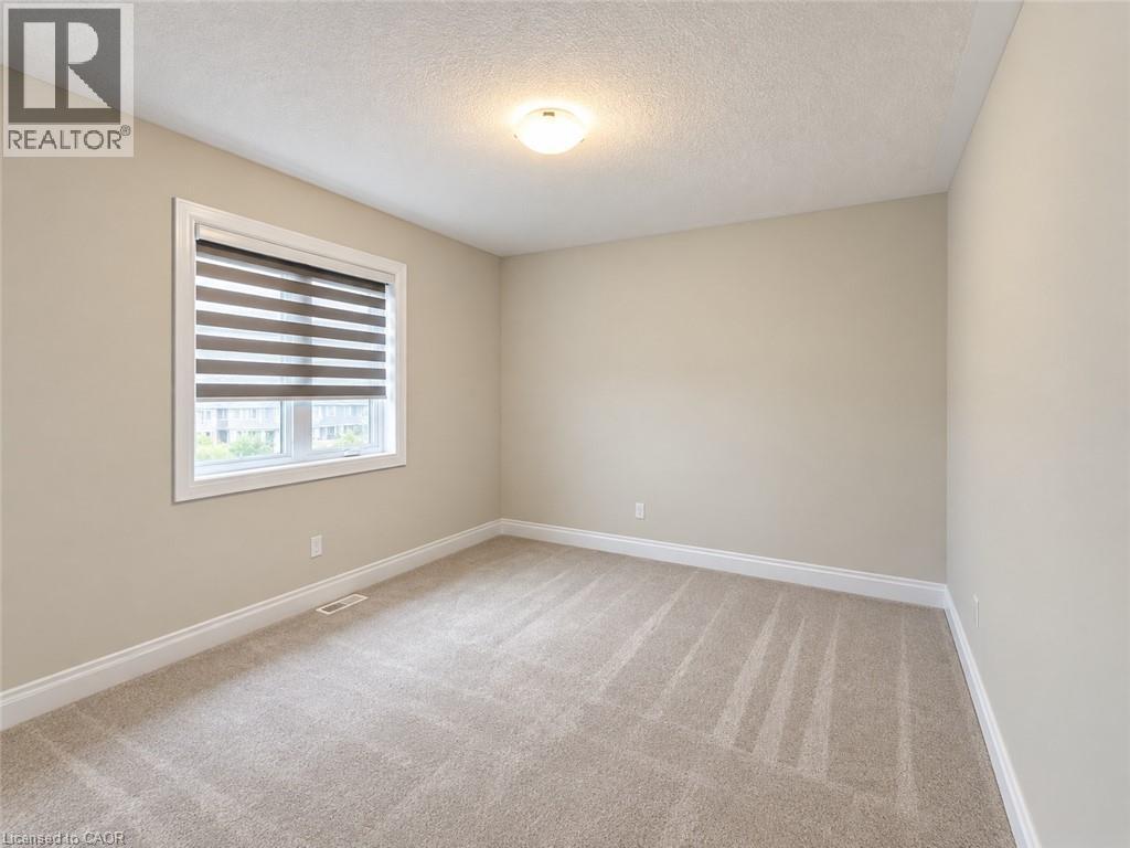 302 Chokecherry Crescent Property Photo 8