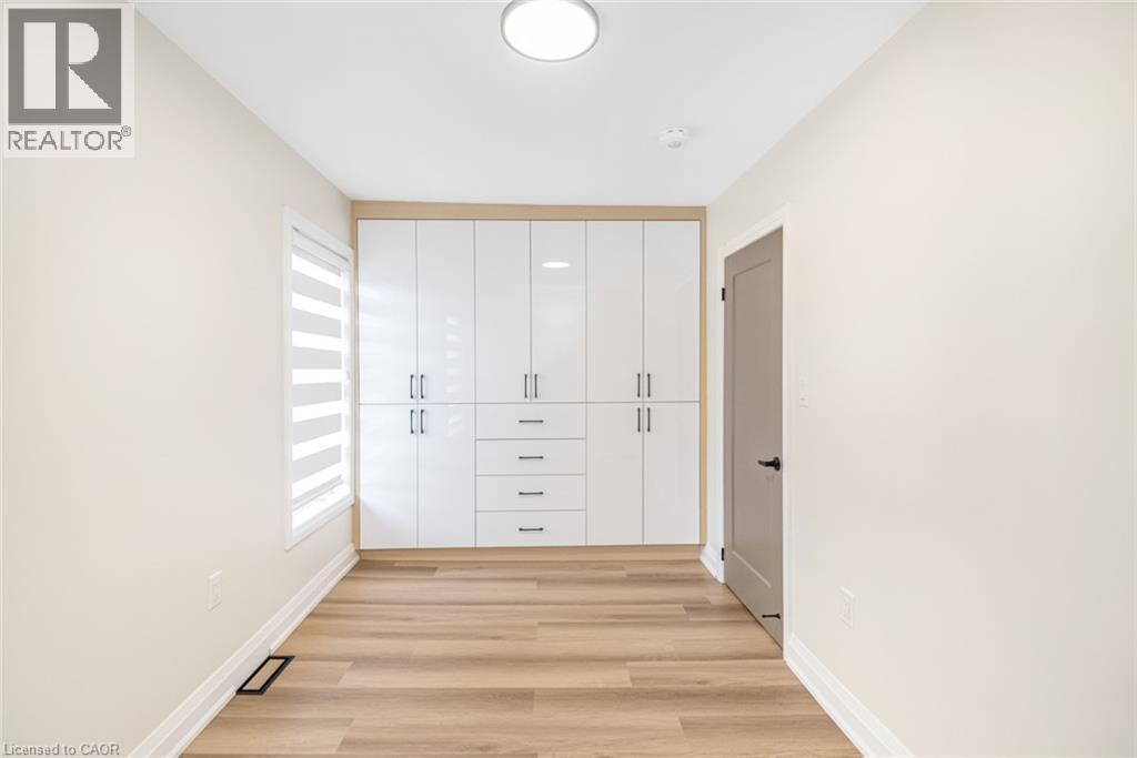 250 Rosslyn Avenue N Property Photo 22