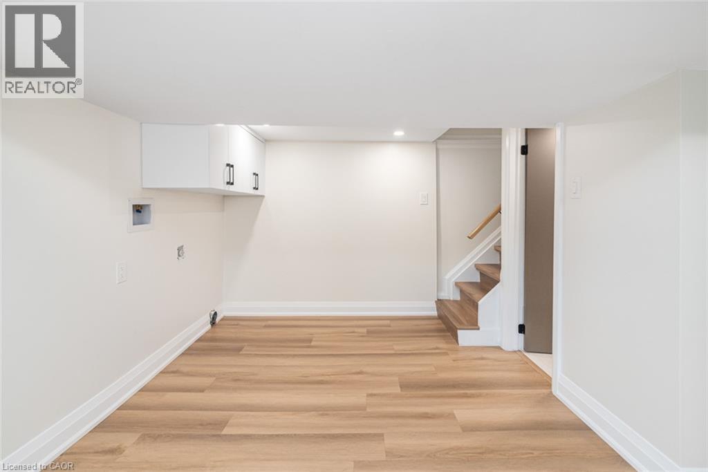 250 Rosslyn Avenue N Property Photo 36