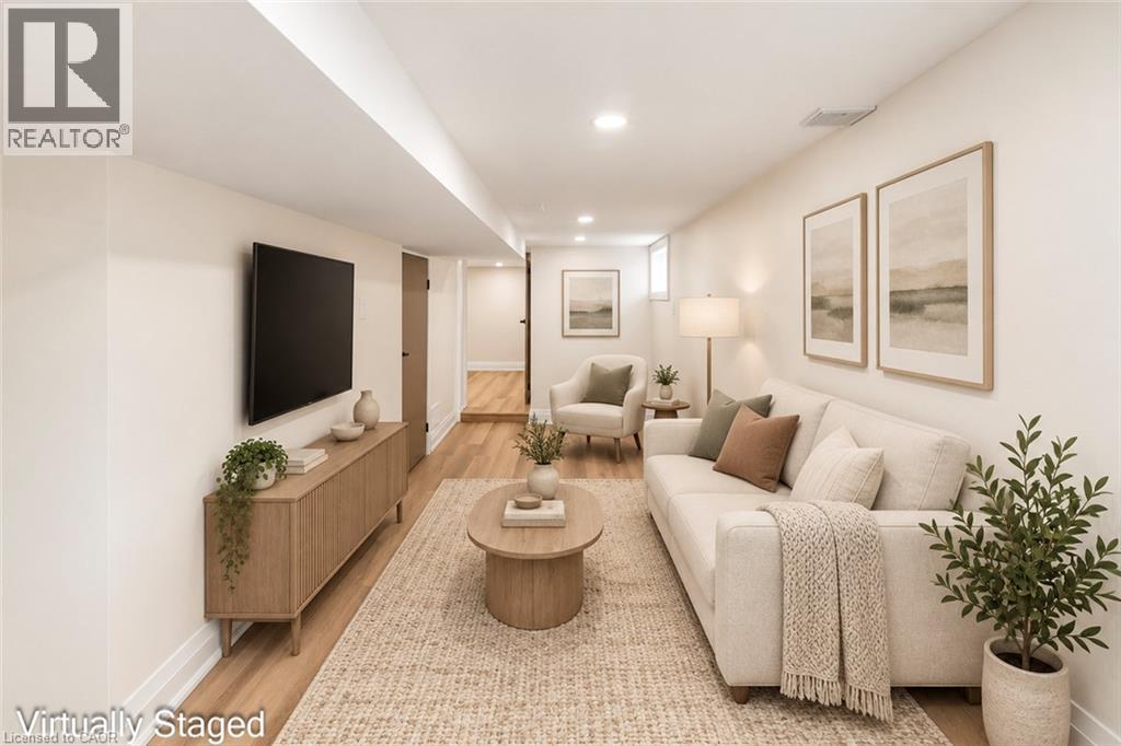 250 Rosslyn Avenue N Property Photo 37