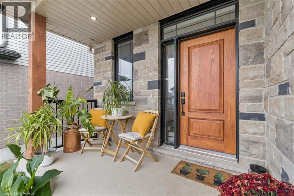 160 Walsh Street Property Photo 3