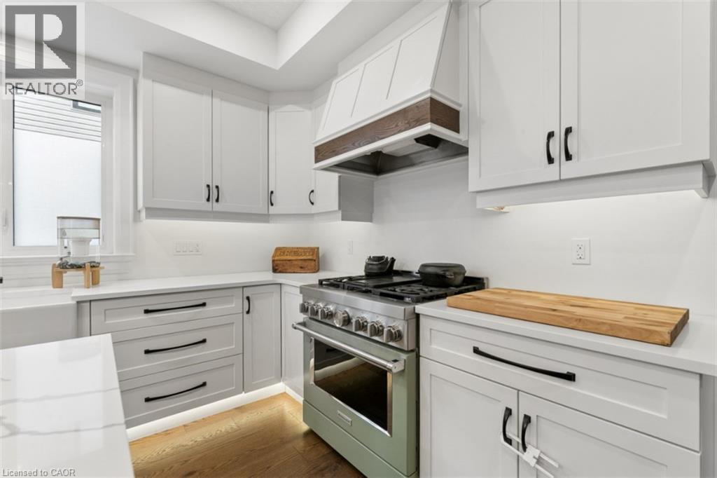 160 Walsh Street Property Photo 7