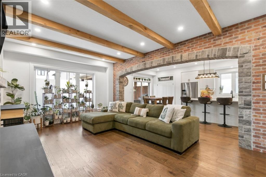 160 Walsh Street Property Photo 11