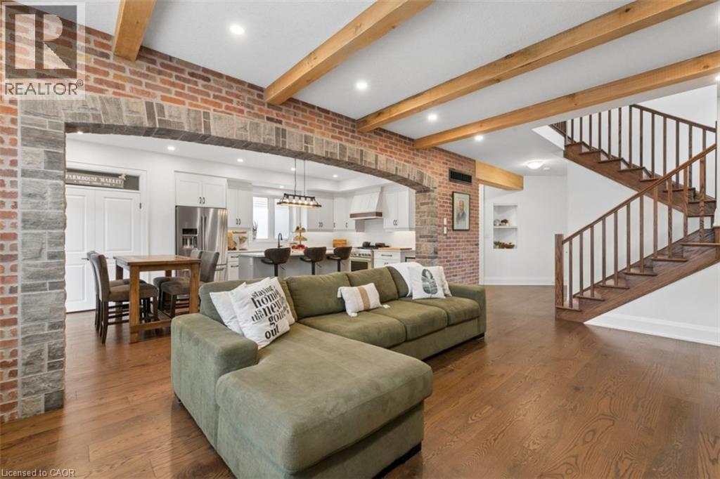 160 Walsh Street Property Photo 12