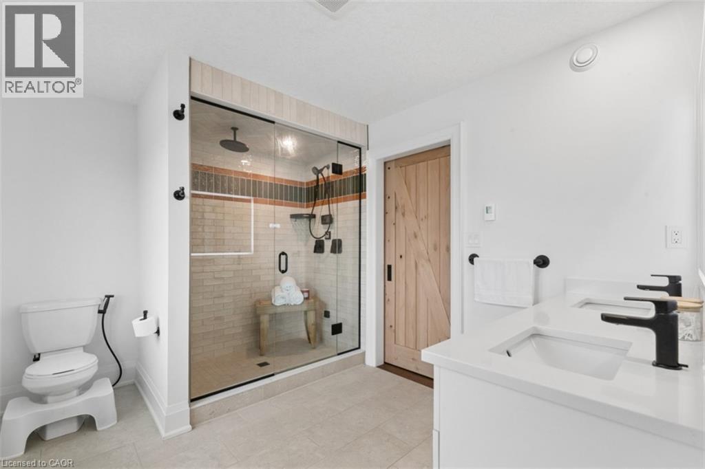 160 Walsh Street Property Photo 17