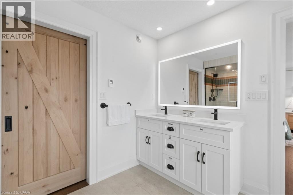 160 Walsh Street Property Photo 18