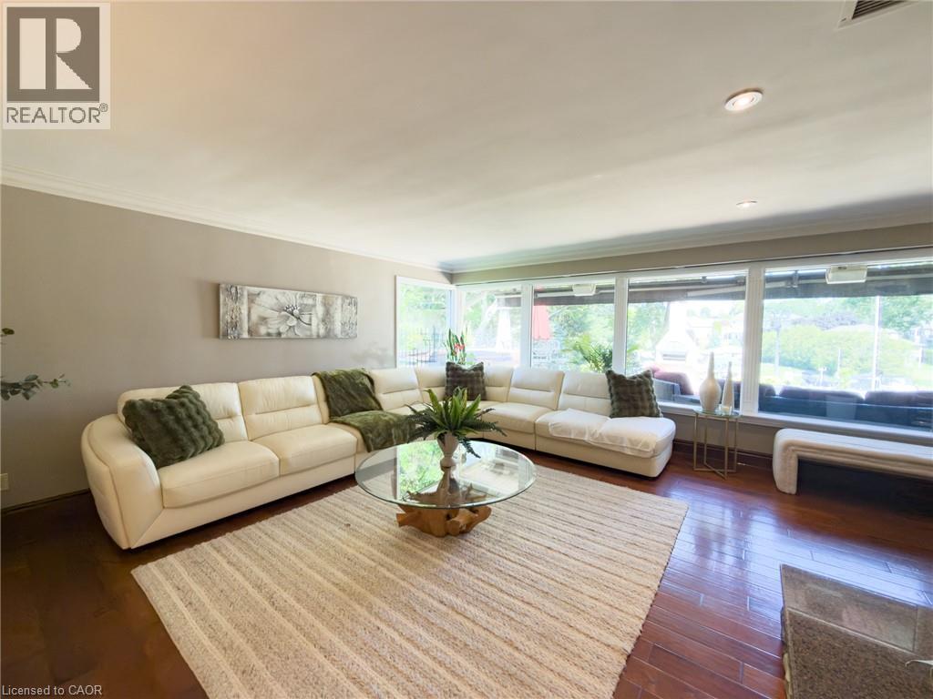 22 Ryerse Crescent Property Photo 8
