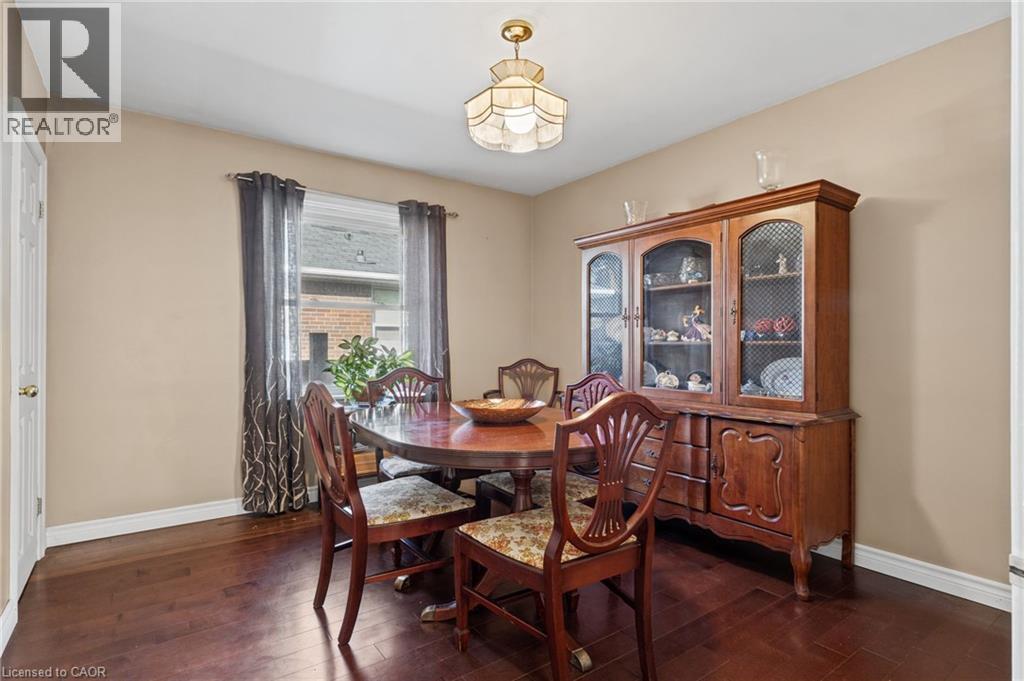 366 East 17th Street Property Photo 19