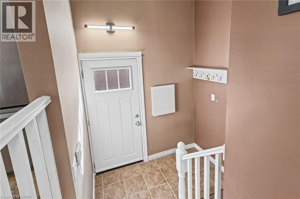 366 East 17th Street Property Photo 26