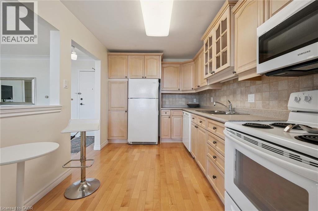 65 Westmount Road N Unit# 910 Property Photo 17