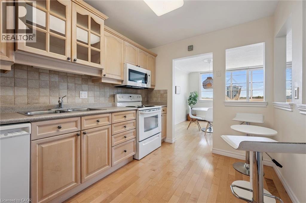 65 Westmount Road N Unit# 910 Property Photo 22