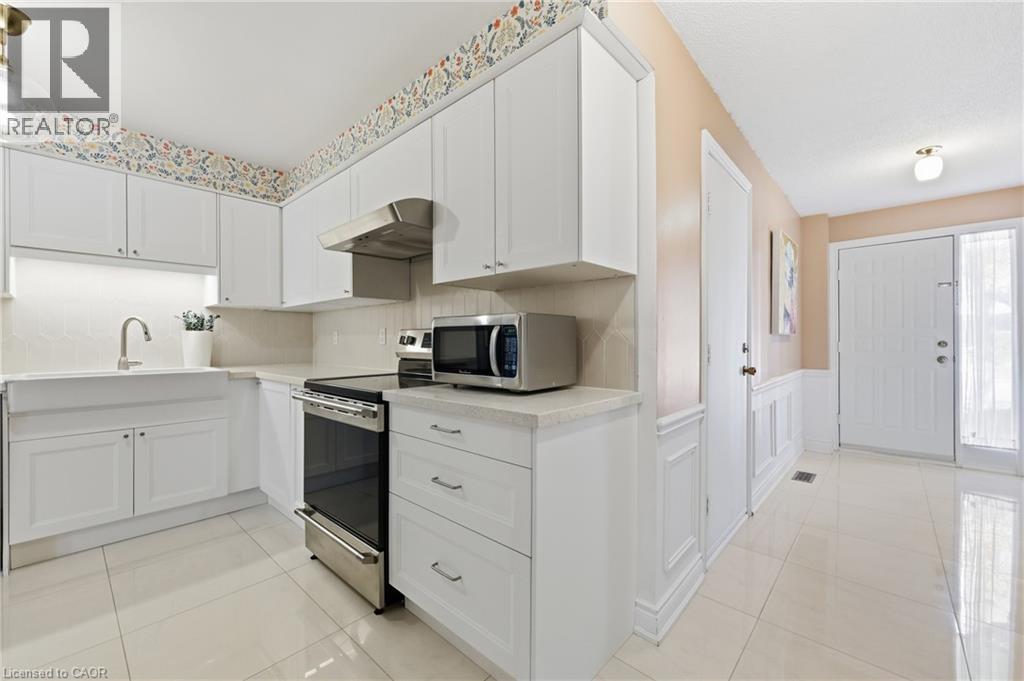 14 Brucedale Avenue E Unit# 10 Property Photo 7
